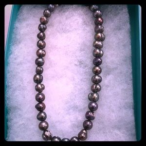 Gray Pearl necklace